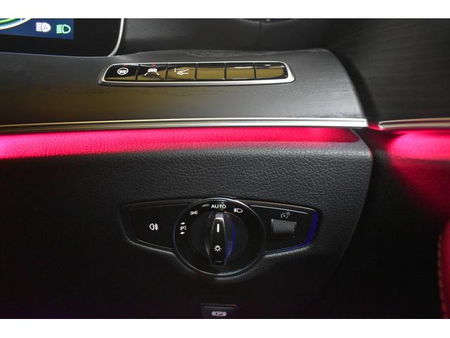 Ｅクラス Ｅ２００　アバンギャルド　ＡＭＧライン　エクスクルーシブＰ　レーダーＰ　ＢＳＧ搭載　ＭＥコネクト　　全席ヒーター黒革　ディストロ　ＢＳＭ　ＡＭＧエアロ１９ＡＷ　キーＧＯ　ＨＵＤ　電動Ｒゲート　ブルメＳ　地デジ３６０カメラ　２年保証（33枚目）