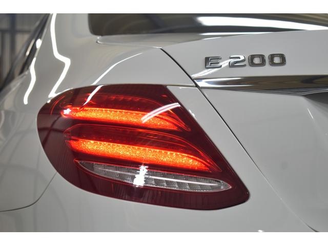 Ｅクラス Ｅ２００　アバンギャルド　ＡＭＧライン　エクスクルーシブＰ　レーダーＰ　ＢＳＧ搭載　ＭＥコネクト　　全席ヒーター黒革　ディストロ　ＢＳＭ　ＡＭＧエアロ１９ＡＷ　キーＧＯ　ＨＵＤ　電動Ｒゲート　ブルメＳ　地デジ３６０カメラ　２年保証（50枚目）
