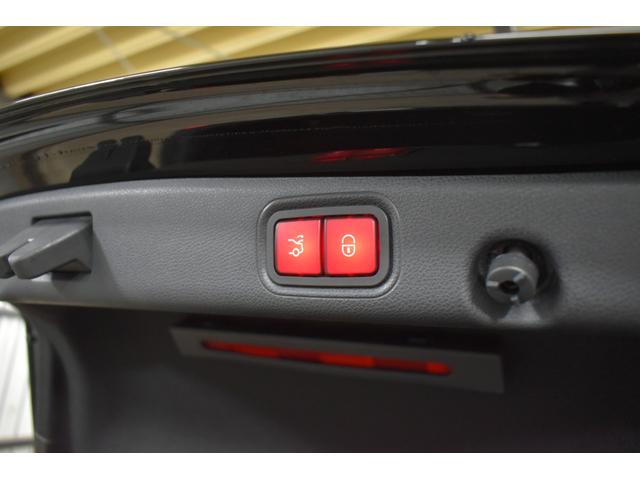 Ｅクラス Ｅ２２０ｄ　スポーツ　ＥＸＣ　レーダーＰ　後期型　サンルーフ　ＭＥコネクト　全席ヒーター黒革　ディストロ　ＡＭＧエアロ１９ＡＷ　電動トランク　ＨＵＤ　ブルメＳ　エアバランスＰ　ＭＢＵＸ　３６０カメラ　２年保証（25枚目）