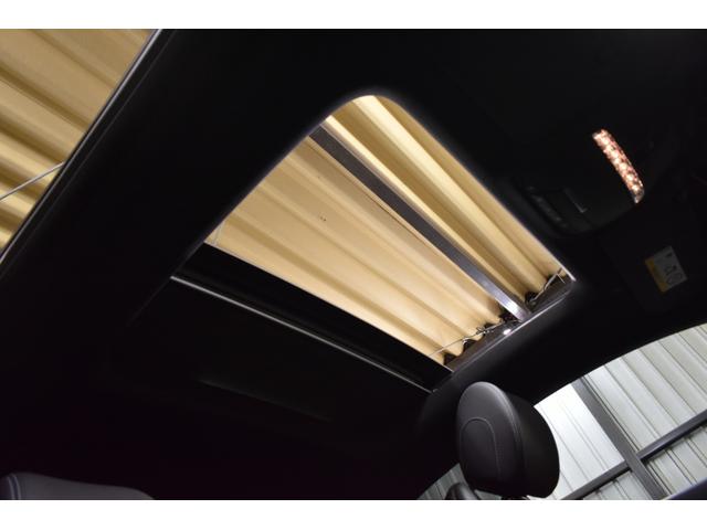 Ｅクラス Ｅ２００　クーペ　スポーツ　レザーパッケージ　レーダーＰ　９速ＡＴ　パノラマサンルーフ　ヒーター黒革　ＡＣＣ　ＢＳＭ　Ｌチェンジ　ＡＭＧエアロ１９ＡＷ　キーＧＯ　ブルメスター　ＨＵＤ　地デジ３６０カメラ　２年保証（5枚目）