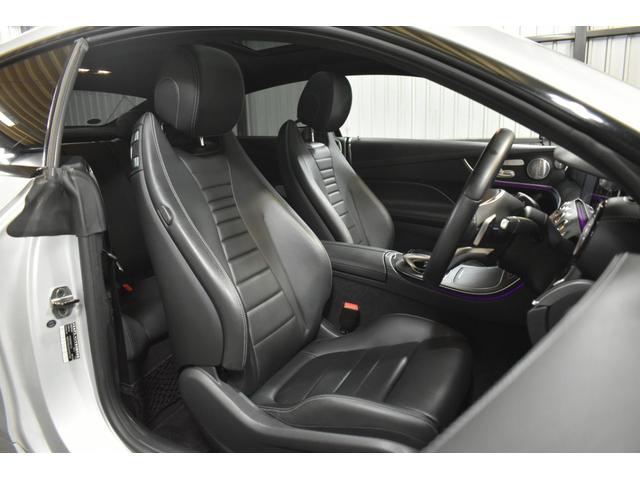 Ｅクラス Ｅ２００　クーペ　スポーツ　レザーパッケージ　レーダーＰ　９速ＡＴ　パノラマサンルーフ　ヒーター黒革　ＡＣＣ　ＢＳＭ　Ｌチェンジ　ＡＭＧエアロ１９ＡＷ　キーＧＯ　ブルメスター　ＨＵＤ　地デジ３６０カメラ　２年保証（9枚目）