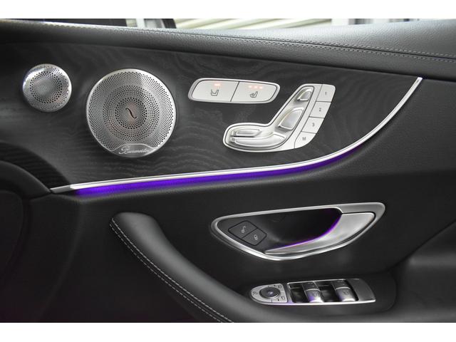 Ｅクラス Ｅ２００　クーペ　スポーツ　レザーパッケージ　レーダーＰ　９速ＡＴ　パノラマサンルーフ　ヒーター黒革　ＡＣＣ　ＢＳＭ　Ｌチェンジ　ＡＭＧエアロ１９ＡＷ　キーＧＯ　ブルメスター　ＨＵＤ　地デジ３６０カメラ　２年保証（12枚目）