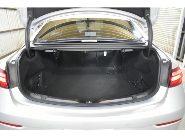 Ｅクラス Ｅ２００　クーペ　スポーツ　レザーパッケージ　レーダーＰ　９速ＡＴ　パノラマサンルーフ　ヒーター黒革　ＡＣＣ　ＢＳＭ　Ｌチェンジ　ＡＭＧエアロ１９ＡＷ　キーＧＯ　ブルメスター　ＨＵＤ　地デジ３６０カメラ　２年保証（16枚目）