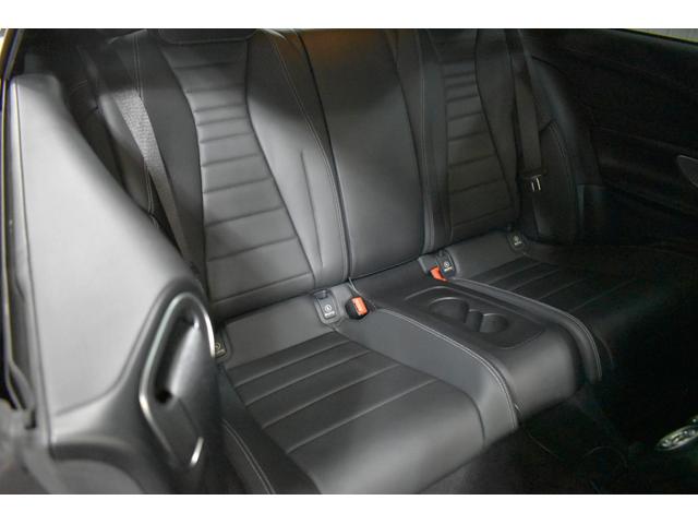 Ｅクラス Ｅ２００　クーペ　スポーツ　レザーパッケージ　レーダーＰ　９速ＡＴ　パノラマサンルーフ　ヒーター黒革　ＡＣＣ　ＢＳＭ　Ｌチェンジ　ＡＭＧエアロ１９ＡＷ　キーＧＯ　ブルメスター　ＨＵＤ　地デジ３６０カメラ　２年保証（23枚目）