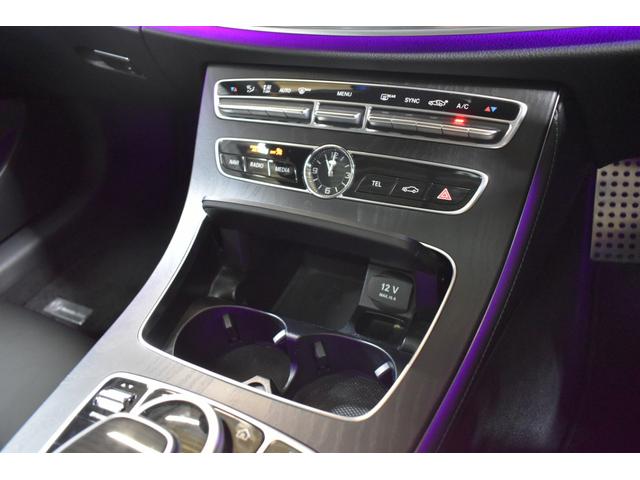 Ｅクラス Ｅ２００　クーペ　スポーツ　レザーパッケージ　レーダーＰ　９速ＡＴ　パノラマサンルーフ　ヒーター黒革　ＡＣＣ　ＢＳＭ　Ｌチェンジ　ＡＭＧエアロ１９ＡＷ　キーＧＯ　ブルメスター　ＨＵＤ　地デジ３６０カメラ　２年保証（26枚目）