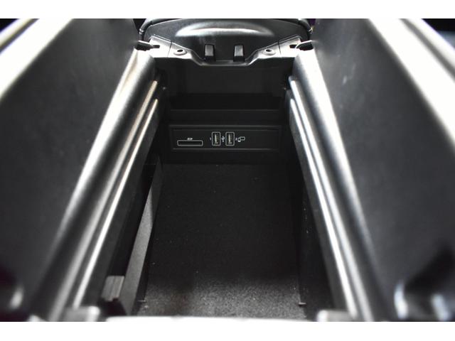 Ｅクラス Ｅ２００　クーペ　スポーツ　レザーパッケージ　レーダーＰ　９速ＡＴ　パノラマサンルーフ　ヒーター黒革　ＡＣＣ　ＢＳＭ　Ｌチェンジ　ＡＭＧエアロ１９ＡＷ　キーＧＯ　ブルメスター　ＨＵＤ　地デジ３６０カメラ　２年保証（28枚目）