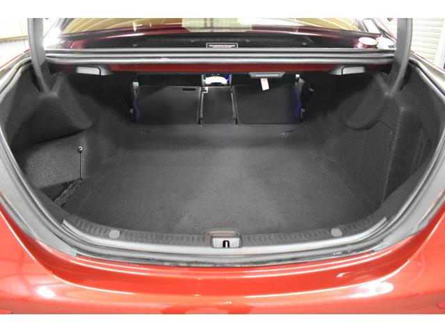 Ｅクラス Ｅ２００　アバンギャルド　スポーツ　レーダーＰ　ＭＥコネ　９速　ヒーター半革　ディストロ　Ｌチェンジ　ＡＭＧエアロ１９ＡＷ　キーＧｏ　ブラインドＳ　地デジ３６０カメ　マルチカラーアンビエント　２年保証（15枚目）