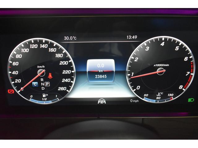 Ｅクラス Ｅ２００　アバンギャルド　スポーツ　レーダーＰ　ＭＥコネ　９速　ヒーター半革　ディストロ　Ｌチェンジ　ＡＭＧエアロ１９ＡＷ　キーＧｏ　ブラインドＳ　地デジ３６０カメ　マルチカラーアンビエント　２年保証（30枚目）