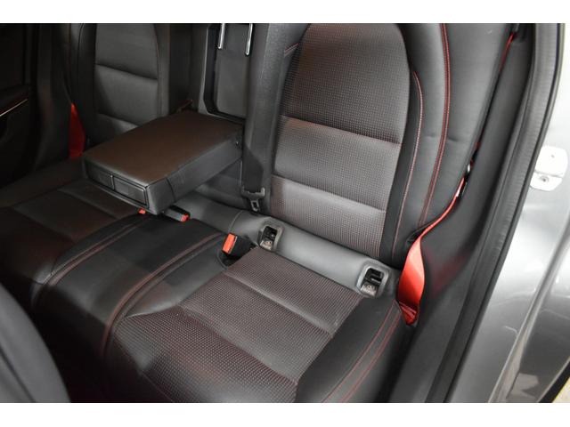 ＧＬＡクラス ＧＬＡ４５　４マチック　レーダーセーフティＰ　高出力エンジン３６０馬力　ヒーター黒革　ディストロ　Ｂスポット　レーンキープ　ＡＭＧエアロ１９ＡＷ　キーレスＧＯ　パークトロ　電動Ｒゲート　地デジＢカメラ　アンビエント　２年保証（15枚目）