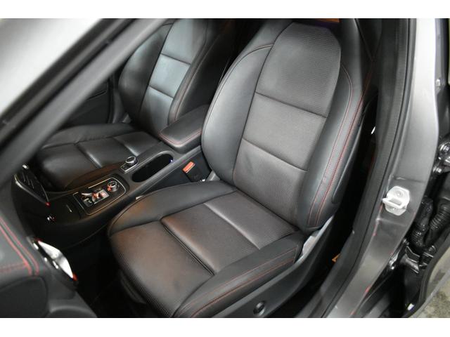 ＧＬＡクラス ＧＬＡ４５　４マチック　レーダーセーフティＰ　高出力エンジン３６０馬力　ヒーター黒革　ディストロ　Ｂスポット　レーンキープ　ＡＭＧエアロ１９ＡＷ　キーレスＧＯ　パークトロ　電動Ｒゲート　地デジＢカメラ　アンビエント　２年保証（22枚目）