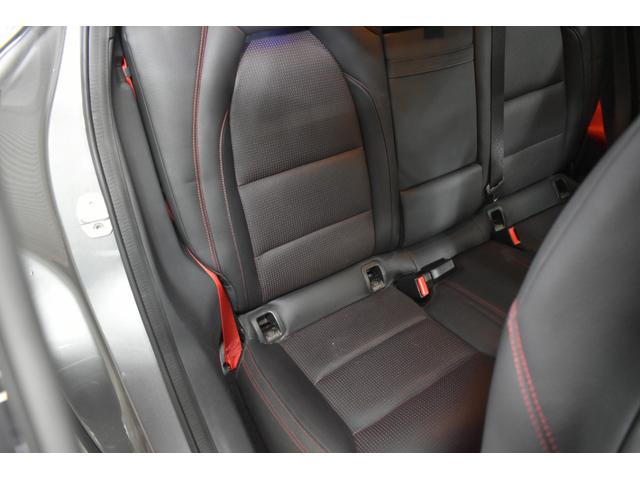 ＧＬＡクラス ＧＬＡ４５　４マチック　レーダーセーフティＰ　高出力エンジン３６０馬力　ヒーター黒革　ディストロ　Ｂスポット　レーンキープ　ＡＭＧエアロ１９ＡＷ　キーレスＧＯ　パークトロ　電動Ｒゲート　地デジＢカメラ　アンビエント　２年保証（23枚目）