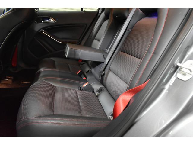 ＧＬＡクラス ＧＬＡ４５　４マチック　レーダーセーフティＰ　高出力エンジン３６０馬力　ヒーター黒革　ディストロ　Ｂスポット　レーンキープ　ＡＭＧエアロ１９ＡＷ　キーレスＧＯ　パークトロ　電動Ｒゲート　地デジＢカメラ　アンビエント　２年保証（24枚目）