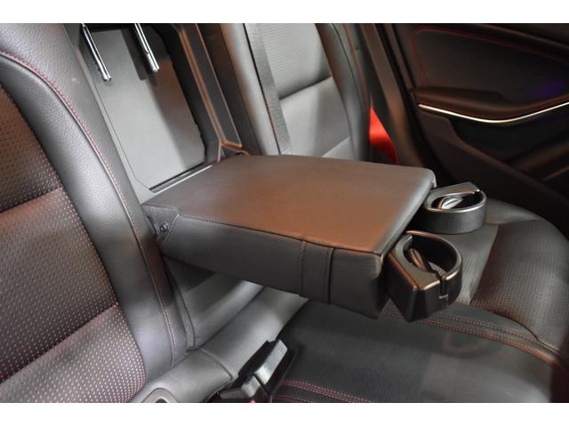 ＧＬＡクラス ＧＬＡ４５　４マチック　レーダーセーフティＰ　高出力エンジン３６０馬力　ヒーター黒革　ディストロ　Ｂスポット　レーンキープ　ＡＭＧエアロ１９ＡＷ　キーレスＧＯ　パークトロ　電動Ｒゲート　地デジＢカメラ　アンビエント　２年保証（29枚目）