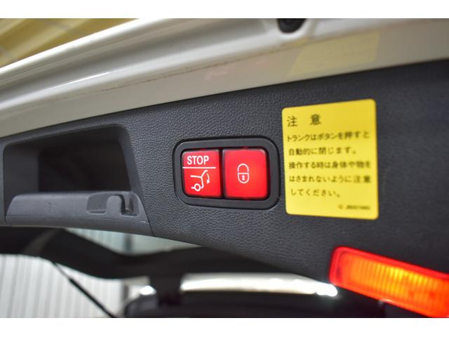 Ｅクラスステーションワゴン Ｅ２５０　ステーションワゴン　アバンギャルド　ＡＭＧスポーツ　レーダーＳＰ　後期型　ヒーター黒革　パノラマサンルーフ　ディストロ　ＢＳＭ　Ｌキープ　ＡＭＧエアロ１８ＡＷ　キーＧＯ　パークトロ　フットトランク　地デジ３６０カメラ　２年保証（13枚目）