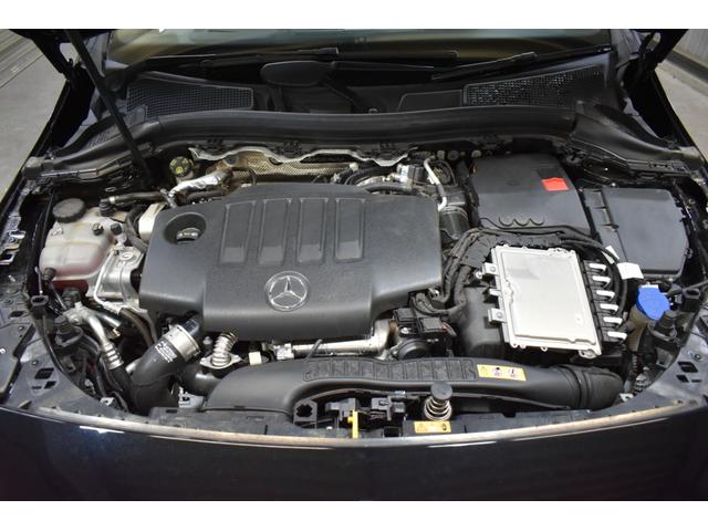 Ｂクラス Ｂ２００ｄ　ＡＭＧレザーエクスクルーシブパッケージ　アドバンスドＰ　レーダーセーフティＰ　ヒーター黒灰革　ＨＵＤ　３６０カメラ　アドバンスドサウンド　ディストロ　ブラインドＳ　ＡＭＧエアロ１８ＡＷ　ＭＢＵＸナビＴＶ　フットゲート　キーレスゴー　２年保証（13枚目）