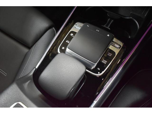 Ｂクラス Ｂ２００ｄ　ＡＭＧレザーエクスクルーシブパッケージ　アドバンスドＰ　レーダーセーフティＰ　ヒーター黒灰革　ＨＵＤ　３６０カメラ　アドバンスドサウンド　ディストロ　ブラインドＳ　ＡＭＧエアロ１８ＡＷ　ＭＢＵＸナビＴＶ　フットゲート　キーレスゴー　２年保証（26枚目）