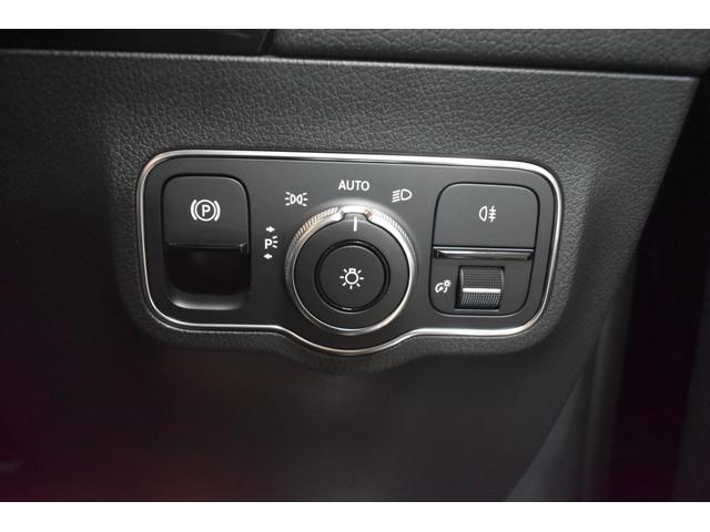 Ｂクラス Ｂ２００ｄ　ＡＭＧレザーエクスクルーシブパッケージ　アドバンスドＰ　レーダーセーフティＰ　ヒーター黒灰革　ＨＵＤ　３６０カメラ　アドバンスドサウンド　ディストロ　ブラインドＳ　ＡＭＧエアロ１８ＡＷ　ＭＢＵＸナビＴＶ　フットゲート　キーレスゴー　２年保証（31枚目）