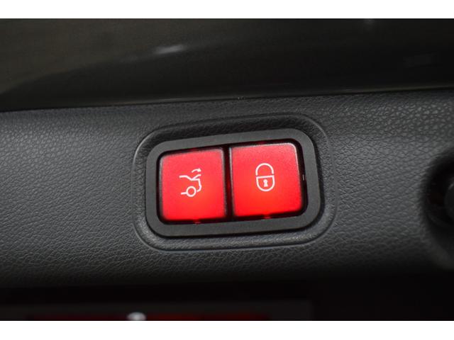 Ｅクラス Ｅ３５０ｅ　アバンギャルド　スポーツ　１オーナー　エクスクルーシブＰ　レーダーＳＰ　パノラマサンＲ　９速　全席ヒーター黒革　ディストロ　ＡＭＧエアロ１９ＡＷ　ＨＵＤ　ＬＥＤＨ　ＰＴＳ　フットゲート　ブルメスター　地デジ３６０カメ　２年保証（12枚目）