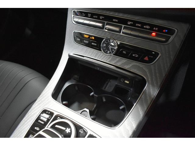 ＣＬＳクラス ＣＬＳ４５０　４マチック　スポーツ　エクスクルーシブ　ＩＳＧ搭載　ＭＥコネ　サンルーフ　全席ヒーター＆クーラー黒革　ＡＣＣ　ＢＳＭ　ＡＭＧエアロ１９ＡＷ　ＨＵＤ　フットトランク　ブルメＳ　地デジ３６０カメ　２年保証（26枚目）