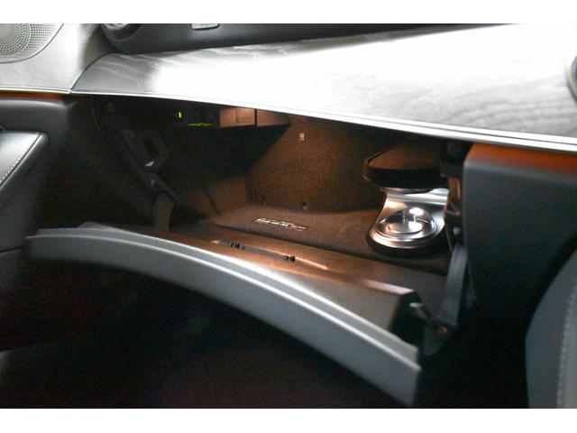 ＣＬＳクラス ＣＬＳ４５０　４マチック　スポーツ　エクスクルーシブ　ＩＳＧ搭載　ＭＥコネ　サンルーフ　全席ヒーター＆クーラー黒革　ＡＣＣ　ＢＳＭ　ＡＭＧエアロ１９ＡＷ　ＨＵＤ　フットトランク　ブルメＳ　地デジ３６０カメ　２年保証（34枚目）