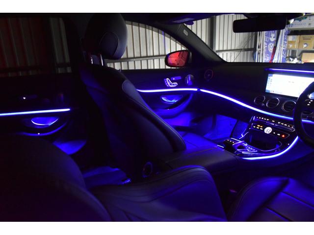 Ｅクラス Ｅ２５０　アバンギャルド　スポーツ　レザーＰ　レーダーＰ　ＭＥコネ　全席ヒーター黒革　ディストロ　ＡＭＧエアロ１９ＡＷ　キーＧＯ　ＰＴＳ　フットゲート　ブルメ　ナビ３６０カメ　２年保証（13枚目）
