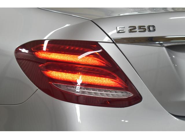 Ｅクラス Ｅ２５０　アバンギャルド　スポーツ　レザーＰ　レーダーＰ　ＭＥコネ　全席ヒーター黒革　ディストロ　ＡＭＧエアロ１９ＡＷ　キーＧＯ　ＰＴＳ　フットゲート　ブルメ　ナビ３６０カメ　２年保証（27枚目）