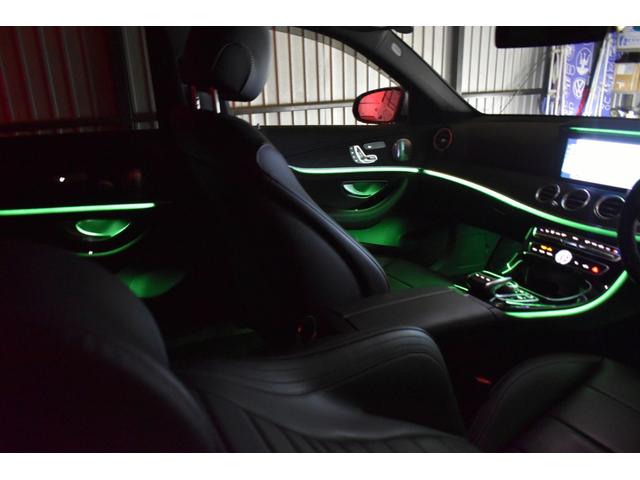 Ｅクラス Ｅ２５０　アバンギャルド　スポーツ　レザーＰ　レーダーＰ　ＭＥコネ　全席ヒーター黒革　ディストロ　ＡＭＧエアロ１９ＡＷ　キーＧＯ　ＰＴＳ　フットゲート　ブルメ　ナビ３６０カメ　２年保証（50枚目）