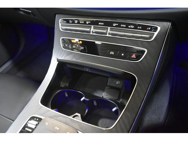 Ｅクラス Ｅ２００　スポーツ　後期　ＡＧＭラインインテリアＰ　エクスクルーシブＰ　パノラマサンＲ　レーダーＳＰ　全ヒーター黒革　ブルメＳ　ＨＵＤ　３６０カメラ　ディストロ　ブラインドＳ　Ｄトランク　２年保証（41枚目）