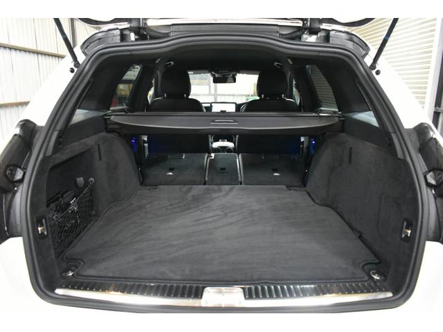 Cクラスステーションワゴン C220dステーションワゴンロレウスEDスポツプラP 後期型 レーダーSP 特別仕様 ヒーター黒革 BSM AMGエアロ18AW 液晶メーター HUD フットゲート MEコネクト 9速 地デジナビ バックカメラ エアサス LEDヘッドライト 2年保証(11枚目)