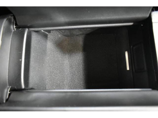 Cクラスステーションワゴン C200ステーションワゴンアバンギャルドAMGライン レザーEXC レーダーセーフティP ベーシックP 新型Cクラス ISG搭載 MEコネ パノラマサンルーフ ヒーター黒本革 ACC BSM AMGエアロ18AW HUD MBUX 360カメラ 2年保証(40枚目)