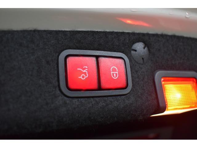 Ｃクラス Ｃ４３　４マチック　後期　パノラマサンＲ　レーダーＳＰ　３９０馬力　ヒーター付黒革　ブルメスターＳ　ディストロ　ＬＥＤＨ　ＡＭＧエアロ１９ＡＷ　マルチカラーアンビエントライト　地デジナビ　Ｂカメラ　Ｄトランク　２年保証（12枚目）