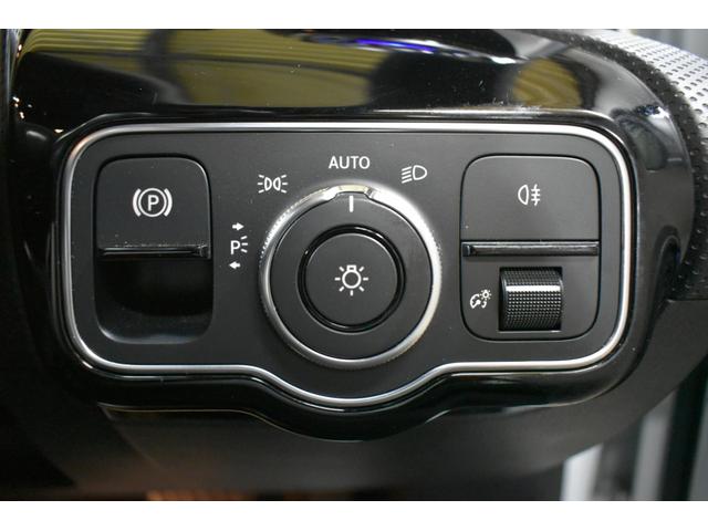 Ａクラス Ａ１８０　エディション１　レーダーＰ　限定　ＭＥコネ　ＭＢＵＸシステム　専用内装　ディストロ　ＢＳＭ　Ｌチェン　ＡＭＧエアロ１９ＡＷ　マルチＬＥＤヘッドライト　キーＧＯ　ＰＴＳ　ＨＵＤ　対話式ナビＴＶ　３６０カメ　　２年保証（32枚目）