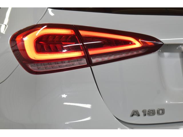 Ａクラス Ａ１８０　エディション１　レーダーＰ　限定　ＭＥコネ　ＭＢＵＸシステム　専用内装　ディストロ　ＢＳＭ　Ｌチェン　ＡＭＧエアロ１９ＡＷ　マルチＬＥＤヘッドライト　キーＧＯ　ＰＴＳ　ＨＵＤ　対話式ナビＴＶ　３６０カメ　　２年保証（49枚目）