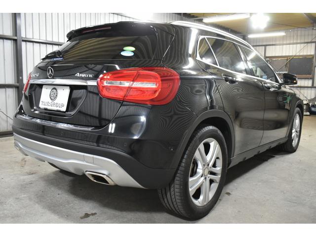 GLAクラス GLA250 4マチック 2年保証 エクスクルーシブP レーダーP パノラマサンルーフ ヒーター黒革 ディストロ Bスポット AMGエアロ18AW 電動Rゲート パークトロ ハーマンカードンサウンド キセノン 地デジBカメラ(4枚目)