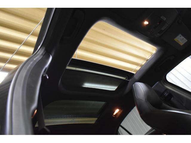 GLAクラス GLA250 4マチック 2年保証 エクスクルーシブP レーダーP パノラマサンルーフ ヒーター黒革 ディストロ Bスポット AMGエアロ18AW 電動Rゲート パークトロ ハーマンカードンサウンド キセノン 地デジBカメラ(5枚目)