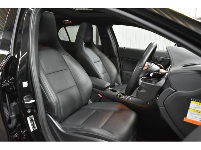 GLAクラス GLA250 4マチック 2年保証 エクスクルーシブP レーダーP パノラマサンルーフ ヒーター黒革 ディストロ Bスポット AMGエアロ18AW 電動Rゲート パークトロ ハーマンカードンサウンド キセノン 地デジBカメラ(8枚目)