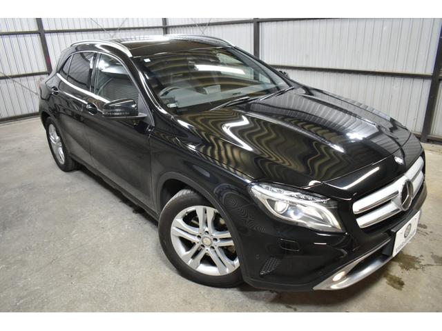 GLAクラス GLA250 4マチック 2年保証 エクスクルーシブP レーダーP パノラマサンルーフ ヒーター黒革 ディストロ Bスポット AMGエアロ18AW 電動Rゲート パークトロ ハーマンカードンサウンド キセノン 地デジBカメラ(19枚目)
