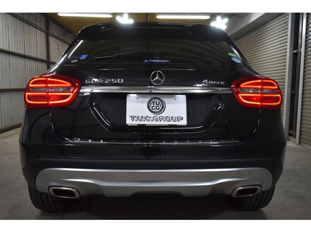 GLAクラス GLA250 4マチック 2年保証 エクスクルーシブP レーダーP パノラマサンルーフ ヒーター黒革 ディストロ Bスポット AMGエアロ18AW 電動Rゲート パークトロ ハーマンカードンサウンド キセノン 地デジBカメラ(20枚目)
