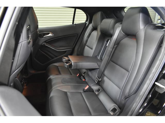 GLAクラス GLA250 4マチック 2年保証 エクスクルーシブP レーダーP パノラマサンルーフ ヒーター黒革 ディストロ Bスポット AMGエアロ18AW 電動Rゲート パークトロ ハーマンカードンサウンド キセノン 地デジBカメラ(24枚目)