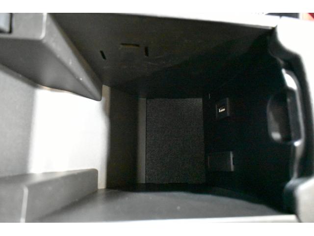 GLAクラス GLA250 4マチック 2年保証 エクスクルーシブP レーダーP パノラマサンルーフ ヒーター黒革 ディストロ Bスポット AMGエアロ18AW 電動Rゲート パークトロ ハーマンカードンサウンド キセノン 地デジBカメラ(28枚目)