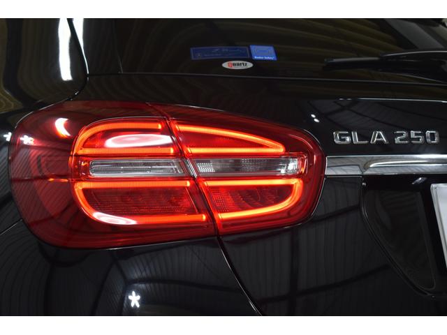 GLAクラス GLA250 4マチック 2年保証 エクスクルーシブP レーダーP パノラマサンルーフ ヒーター黒革 ディストロ Bスポット AMGエアロ18AW 電動Rゲート パークトロ ハーマンカードンサウンド キセノン 地デジBカメラ(49枚目)