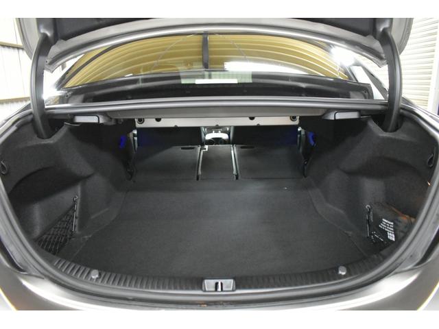 Cクラス C200ローレウスエディションスポーツプラスパック スポーツプラスP レーダーセーフティP 最終特別仕様 MEコネ ヒーター黒革 フットトランク ACC BSM キーレスGO HUD AMGエアロ18AW 液晶メーター ナビBカメラ 2年保証(16枚目)