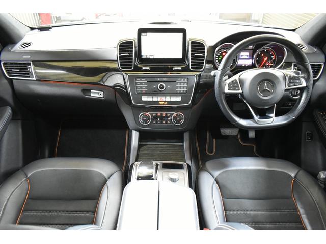 全席ヒータ−付グレーステッチ入ブラックシート　ＡＭＧエアロ２１ＡＷ　パノラマサンルーフも装備しております！