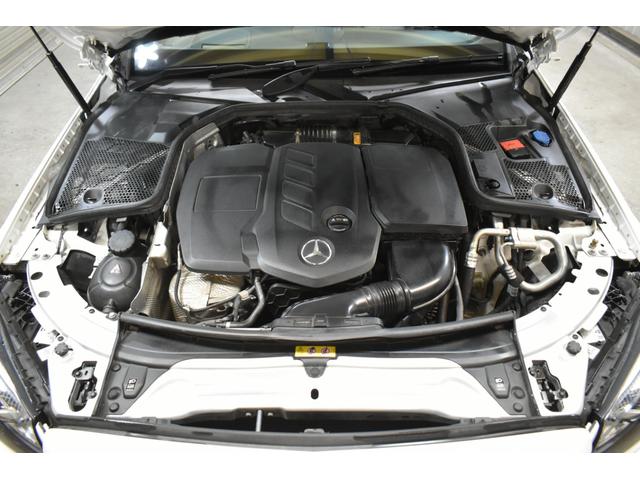 Cクラス C220dローレウスエディションスポーツプラスパック スポーツ+P レーダーセーフティP 特別仕様 1オーナー MEコネクト 9速 ヒーター黒革 ACC BSM AMGエアロ18AW 液晶メーター HUD フットゲート 地デジナビ 360カメラ 2年保証(14枚目)