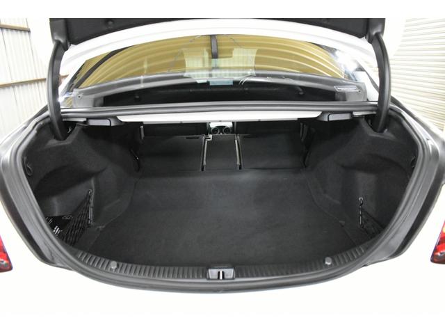 Cクラス C220dローレウスエディションスポーツプラスパック スポーツ+P レーダーセーフティP 特別仕様 1オーナー MEコネクト 9速 ヒーター黒革 ACC BSM AMGエアロ18AW 液晶メーター HUD フットゲート 地デジナビ 360カメラ 2年保証(16枚目)