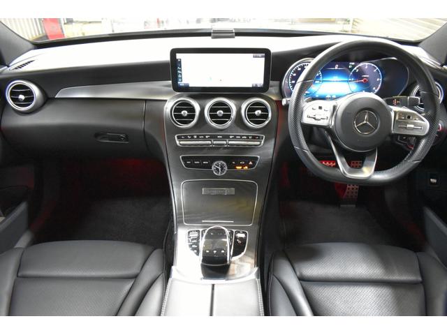 Cクラス C220d ローレウスエディション スポーツ+P レーダーセーフティP 特別仕様 MEコネクト 9速 ヒーター黒革 ACC BSM AMGエアロ18AW 液晶メーター HUD フットゲート 地デジナビ バックカメラ 2年保証(3枚目)