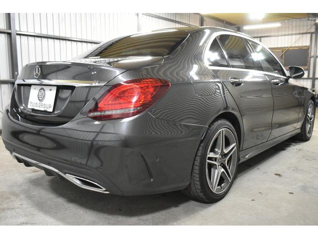 Cクラス C220d ローレウスエディション スポーツ+P レーダーセーフティP 特別仕様 MEコネクト 9速 ヒーター黒革 ACC BSM AMGエアロ18AW 液晶メーター HUD フットゲート 地デジナビ バックカメラ 2年保証(4枚目)