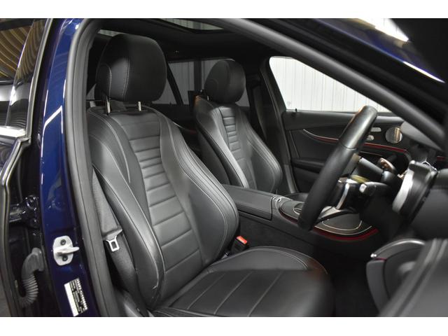 全席ヒーター＆メモリー付ブラックナッパレザーシート（電動ランバーサポート機能付き）・前席は３パターンまでシートポジションをメモリーできる嬉しい装備付です。