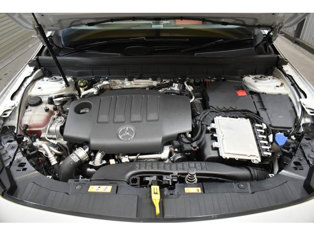 ＧＬＢ ＧＬＢ２００ｄ　４マチック　ＡＭＧラインパッケージ　１オーナー　パノラマＳＲ　ＡＭＧレザーＥＸＣ　赤黒ツートン革　ナビゲーションＰ　地デジ　マルチビームＬＥＤ　ディストロ　ＢＳＭ　レーンキープ　３６０度カメラ　ＡＭＧエアロ＆１９ＡＷ　３列７人　２年保証（14枚目）