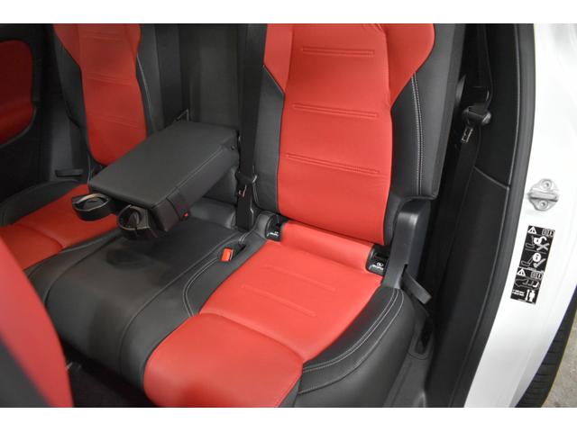 ＧＬＢ ＧＬＢ２００ｄ　４マチック　ＡＭＧラインパッケージ　１オーナー　パノラマＳＲ　ＡＭＧレザーＥＸＣ　赤黒ツートン革　ナビゲーションＰ　地デジ　マルチビームＬＥＤ　ディストロ　ＢＳＭ　レーンキープ　３６０度カメラ　ＡＭＧエアロ＆１９ＡＷ　３列７人　２年保証（24枚目）